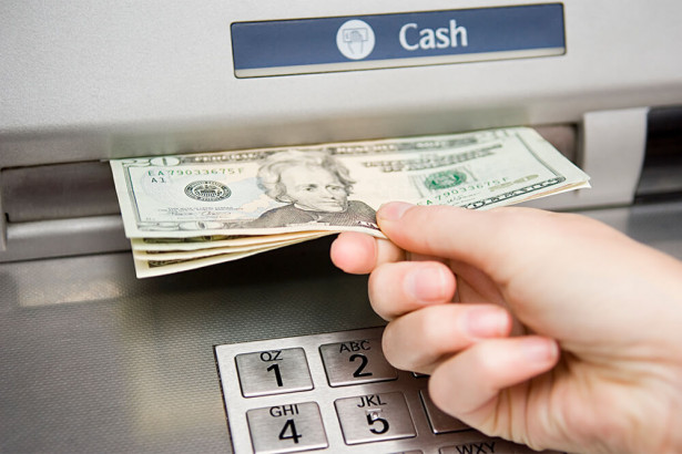 ATMの現金を根こそぎ奪う「ジャックポッティング」攻撃の実態