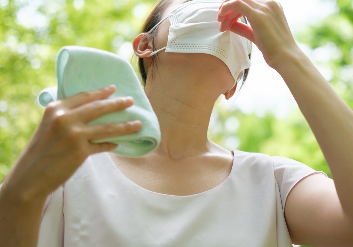 コロナより年間死亡者が多い熱中症、マスク着用によりリスク上昇医師が教える予防法