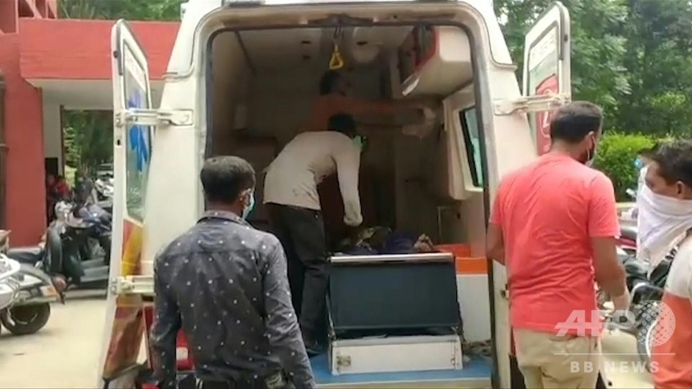 動画：インドの密造酒による死者、98人に