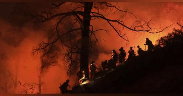 米、山火事で7千人に避難命令　100平方キロ超が焼失