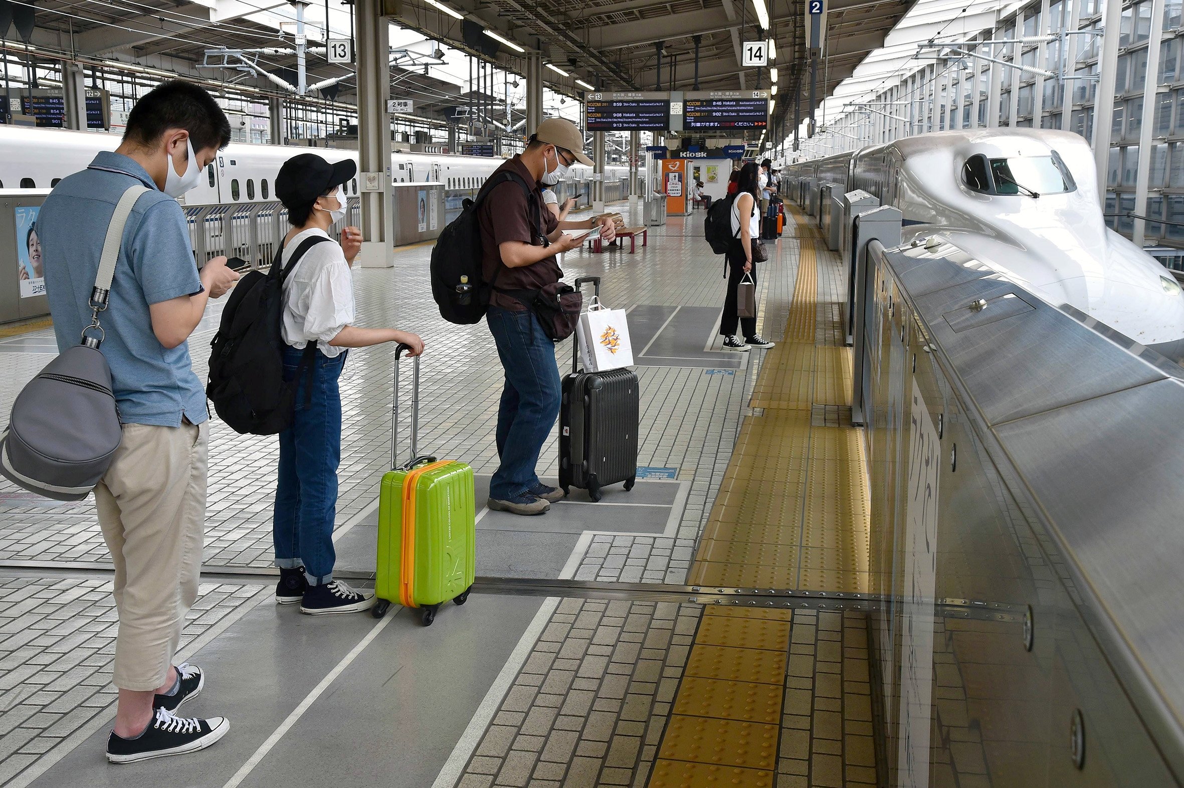 お盆の帰省客まばら、京都駅では激減　新型コロナ影響