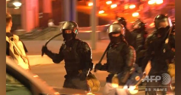 動画：ベラルーシ大統領選、デモ隊と警察が衝突 負傷者出たもよう
