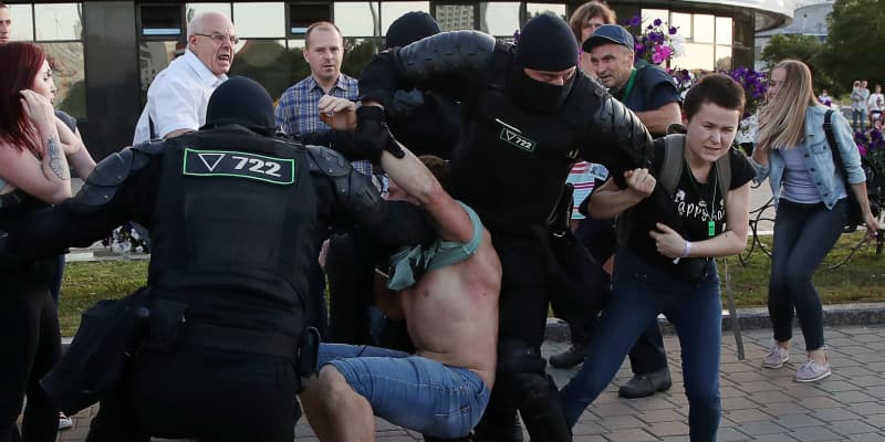 ベラルーシで2日連続のデモ　大統領選に抗議、多数拘束か