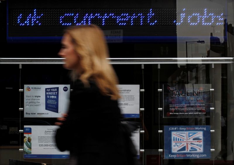 英失業率4─6月は3.9％、就業者数は09年以来の大幅減＝統計局