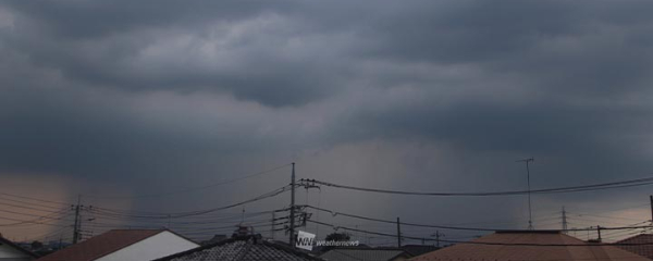 東京都内でゲリラ豪雨　道路冠水や落雷に注意