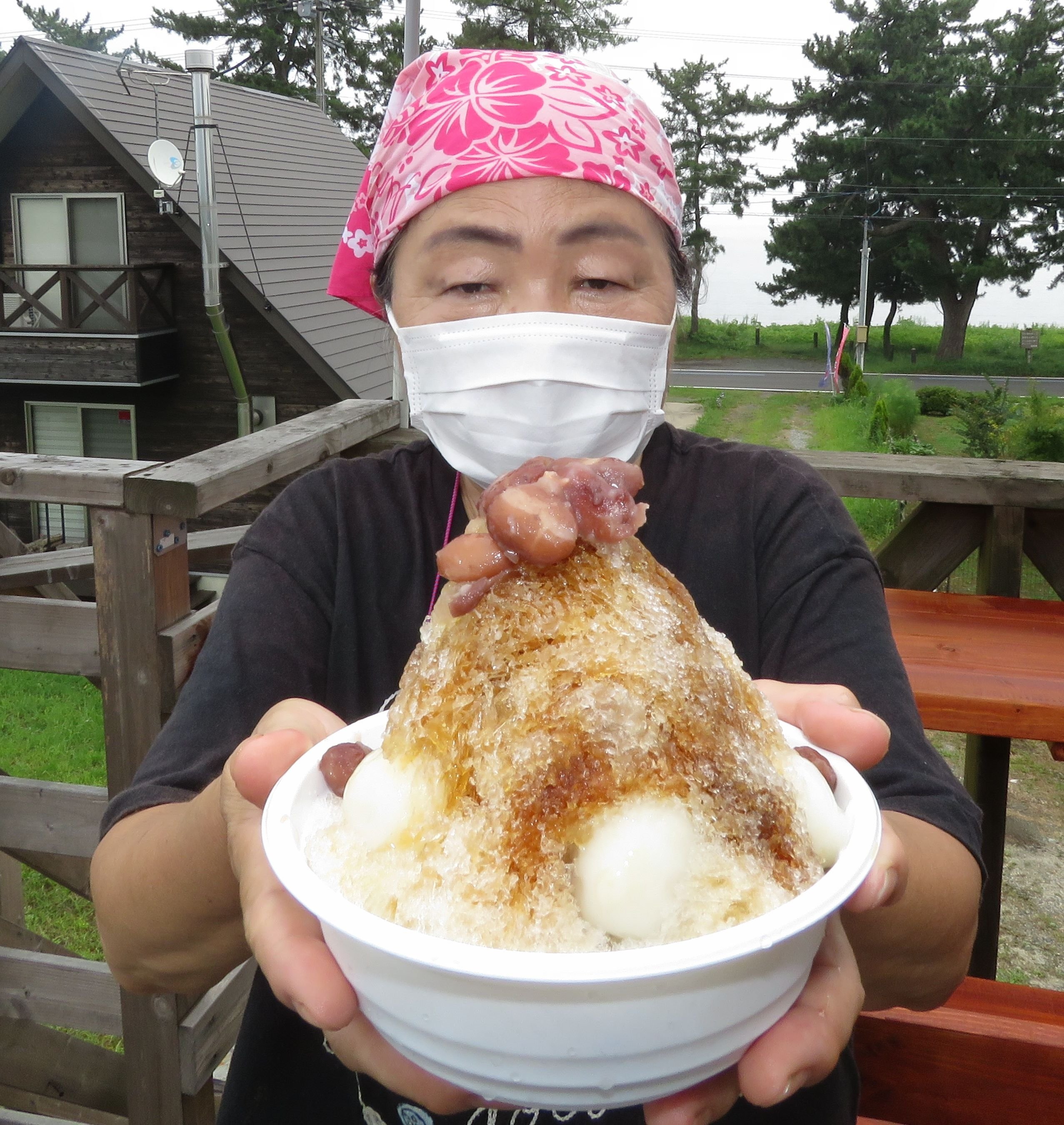 夏の名物「沖縄ぜんざい」って金時豆のかき氷です　滋賀の煮豆店が販売