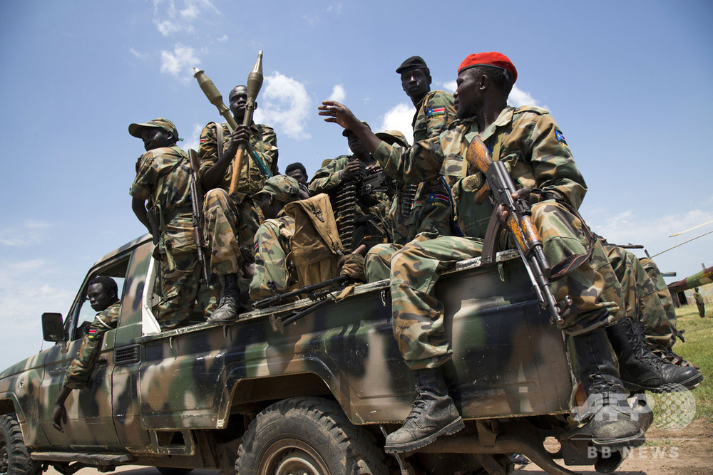 民間人と治安部隊が武装解除中に衝突、127人死亡 南スーダン