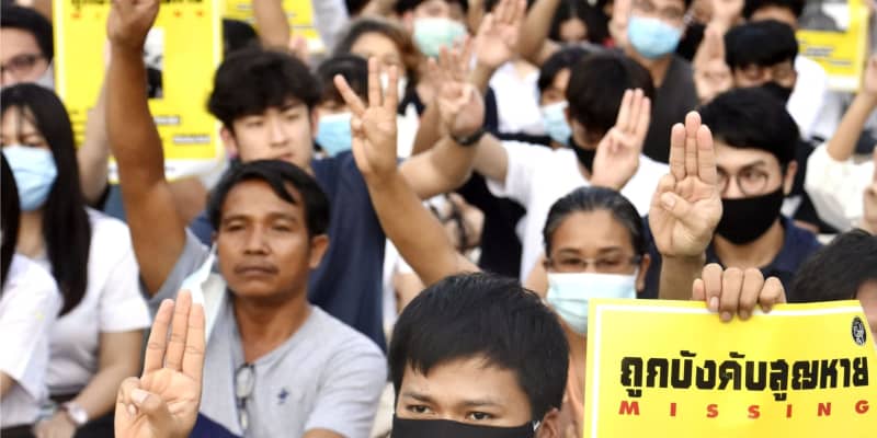 タイでタブーの王室改革要求の声　反政府集会に政権が警告