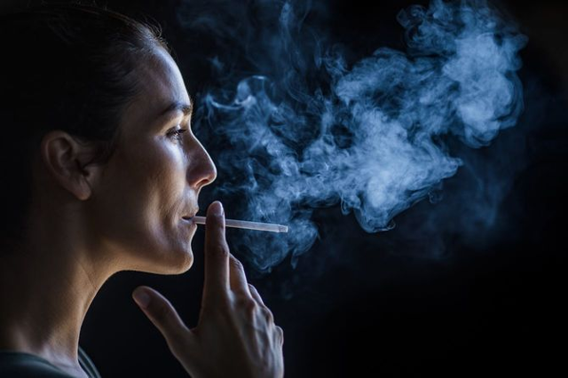 ｢タバコ喫煙者はコロナ感染から守られる｣決定的証拠 - PRESIDENT Online