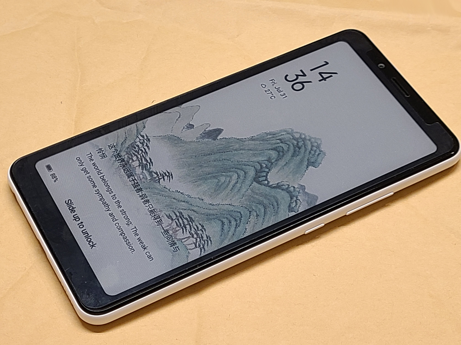 hisense a5 e-ink スマホ　電子ペーパー hisense a5 e-ink スマホ 電子ペーパー