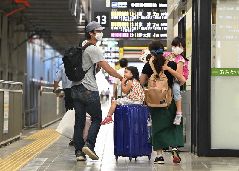 「お盆に座れるなんて初めて」　閑散Uターン　東海道新幹線自由席30％以下