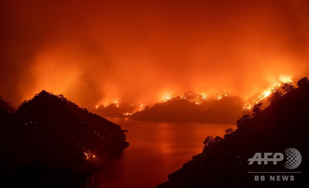 米カリフォルニア州の山火事、火勢増し避難拡大