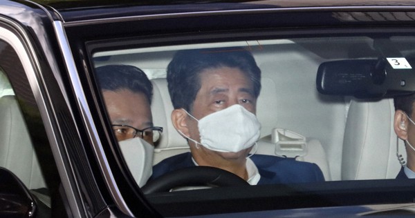 安倍首相が慶応病院入り　2週連続　首相周辺「受診は前回の続き」