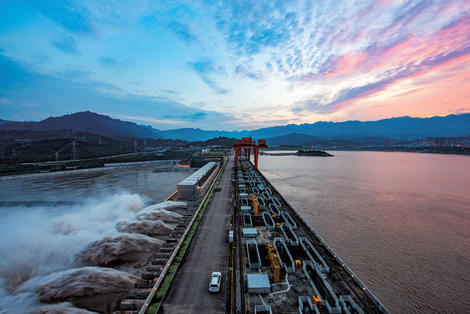 中国・三峡ダムに過去最大の水量流入、いまダムはどうなっている？