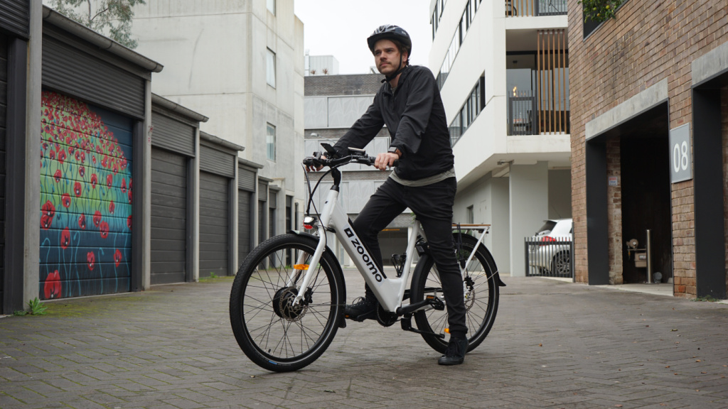 ギグワーカー向け電動自転車サブスクのZoomoが12億円調達、社名もBolt Bikesから変更