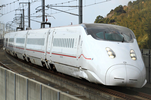 九州新幹線による宅配便荷物の輸送を検討へ佐川急便とJR九州が協業に合意