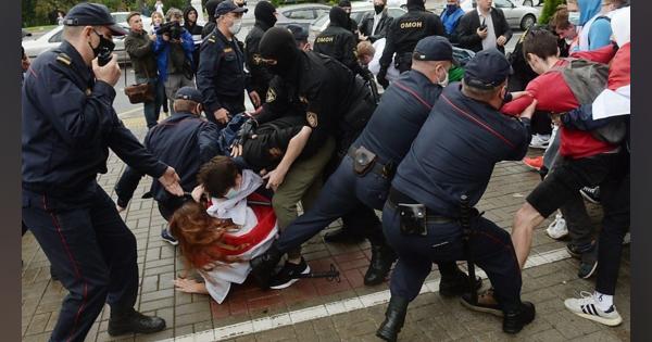 ベラルーシ治安部隊、デモ参加の大学生を狙い逮捕