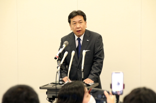 枝野代表が新党代表選出選挙に立候補表明。党名「立憲民主党」を提案 - 立憲民主党