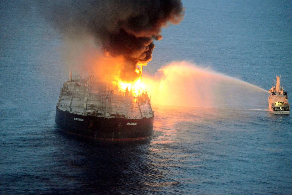 第２のモーリシャスの恐れ　タンカー火災―スリランカ