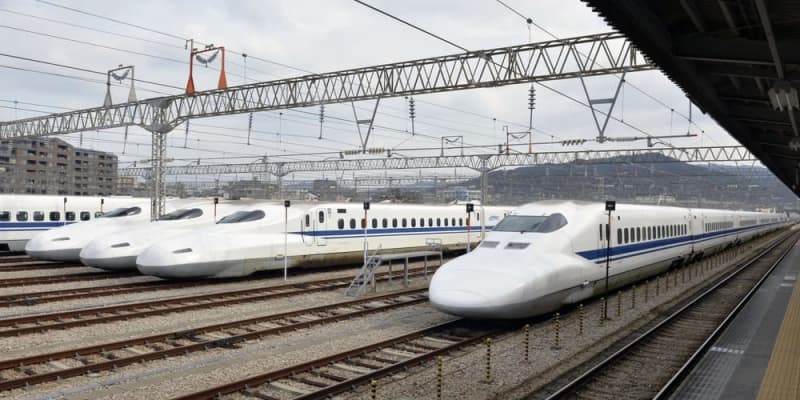 山陽新幹線車両、博多から避難へ　JR西日本、異例の台風対策