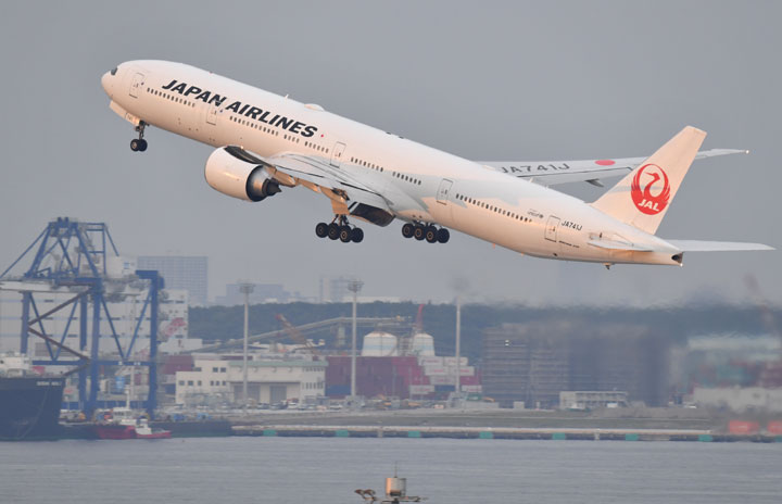 JAL、ファーストクラス機内食に「カンテサンス」おまかせコース　欧米路線の日本発便