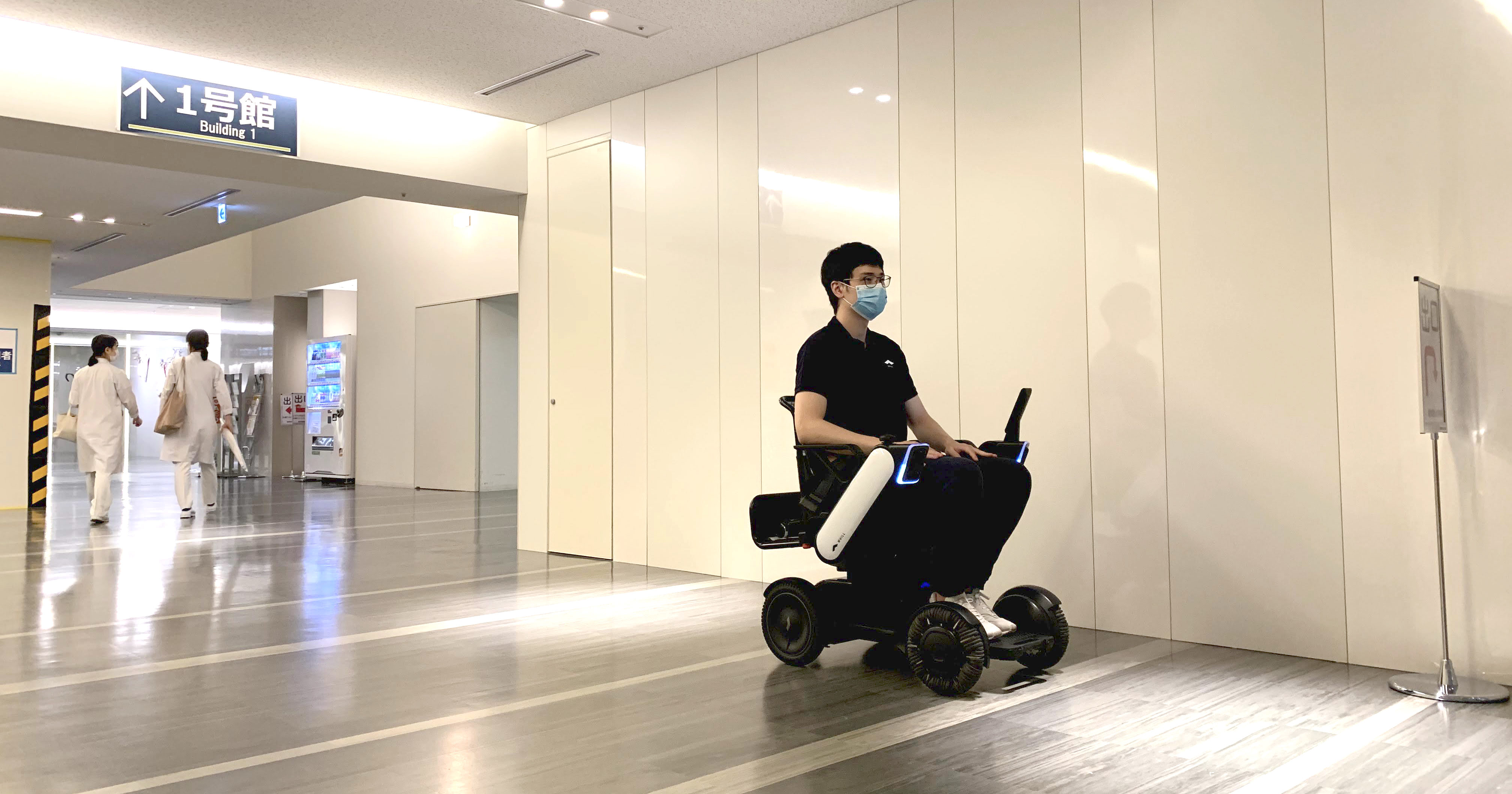 WHILLの自動運転車椅子、病院内での実証実験がスタート！成果に注目