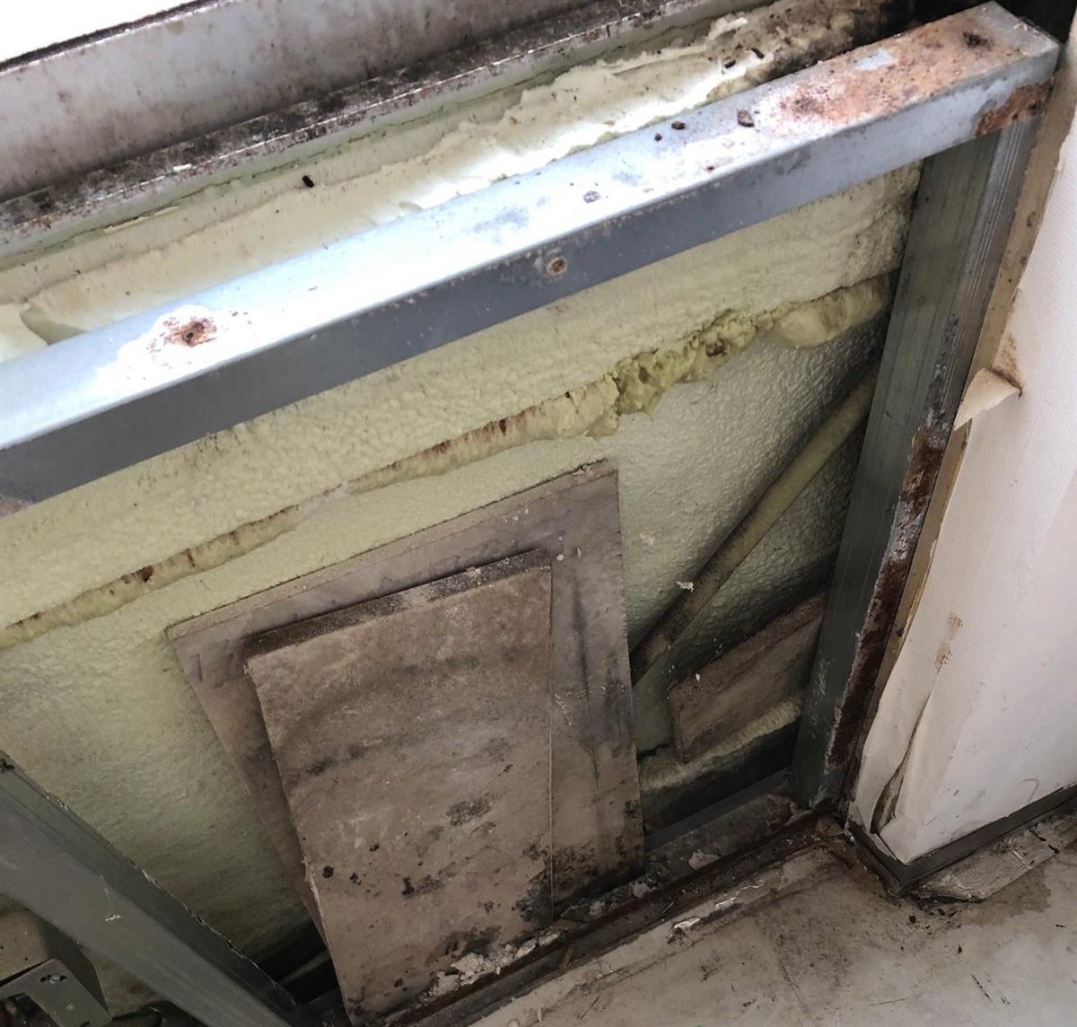 前田建設、学校の壁内に廃材不法投棄か　石膏板…有毒ガスの可能性