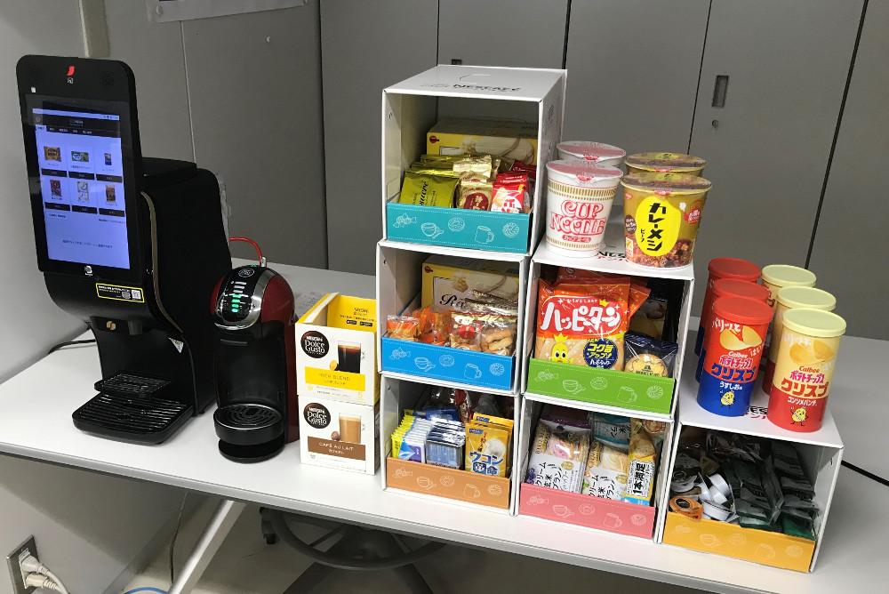 ネスレ日本「ネスカフェ アンバサダー」刷新　他社のスナックやカップ麺提供、商品発注オンデマンド化