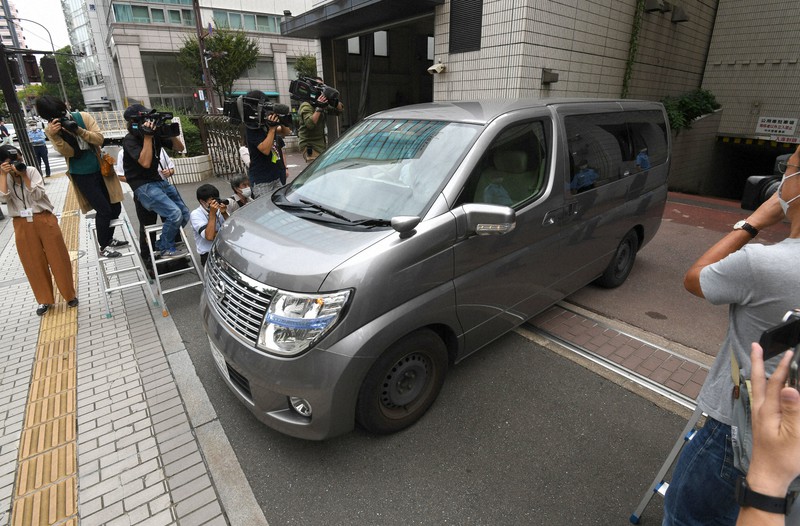 福岡女性刺殺容疑　15歳少年を送検　地検、鑑定留置を検討