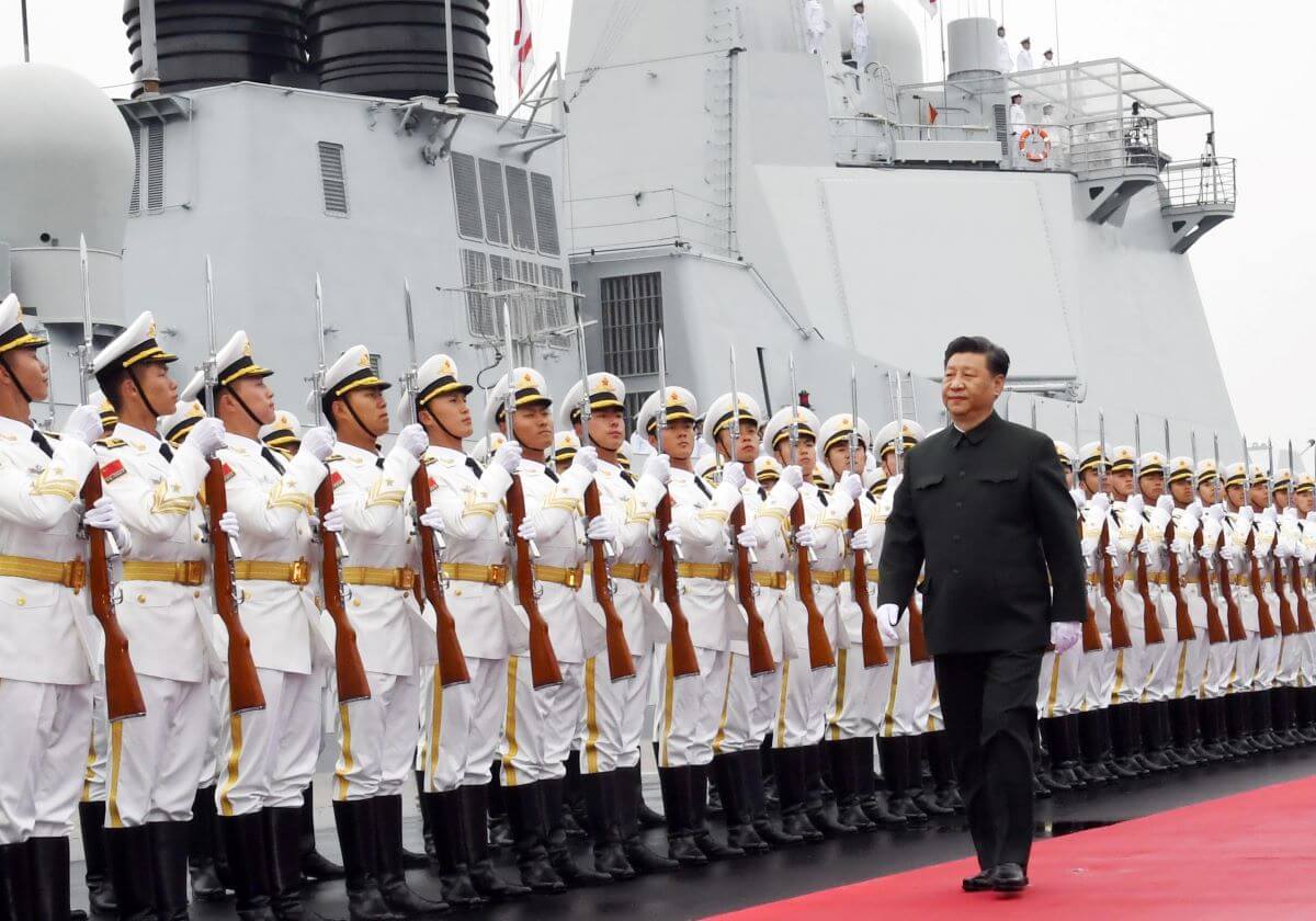 中国軍、台湾の防空識別圏に進入し軍事的緊張高まる「東沙諸島を包囲」報道に騒然
