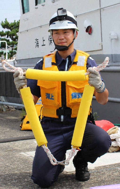 100均グッズで簡易救命具「あんしんや」　福井県の小浜海保署員が開発