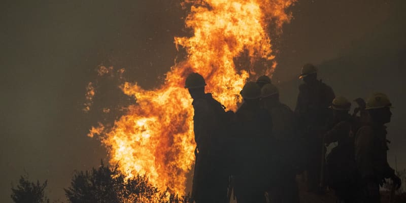 米西部の山火事、50万人避難も　1万6千平方キロ超を焼失