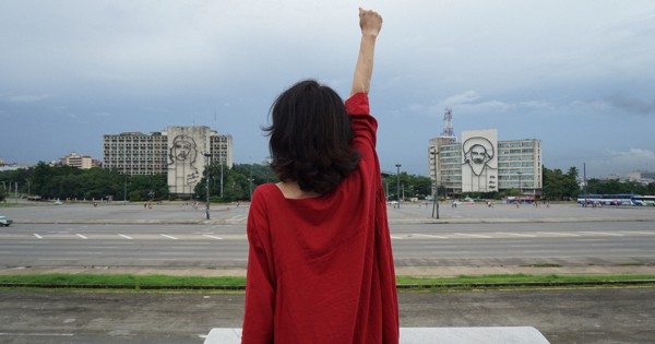 ＜４＞キューバの革命広場で「原発やめろ」「安倍政権を許さない」