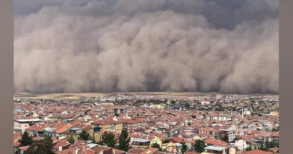 トルコ首都で巨大砂嵐、6人負傷
