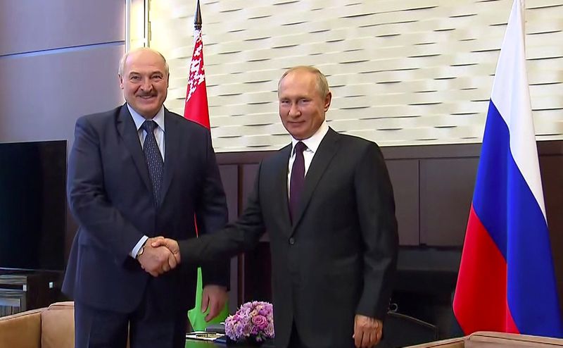 プーチン氏、ルカシェンコ氏支持　「外国の介入なく危機解決を」