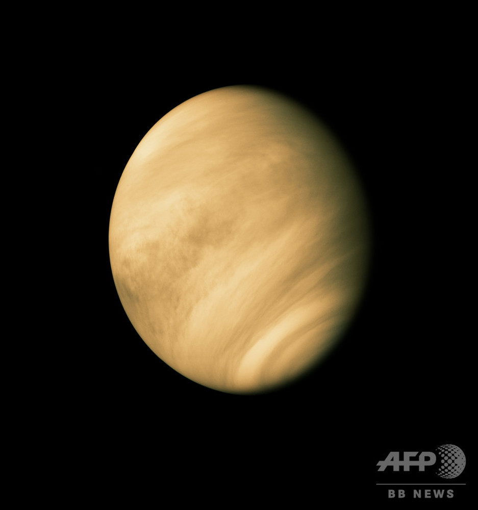 金星に生命の痕跡か 大気からホスフィン検出