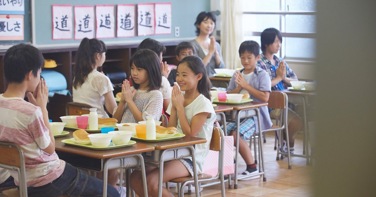 中国で日本の「小学校の給食」が大きな話題となっている理由 - News&Analysis