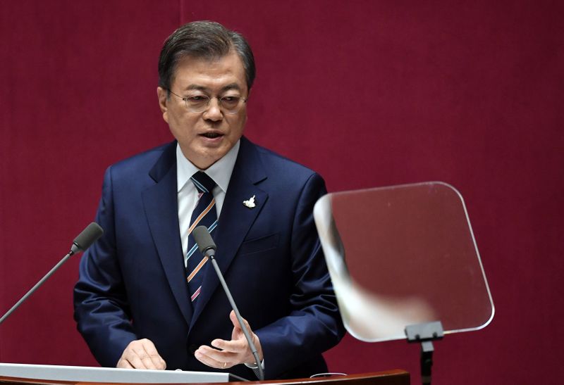 韓国の文大統領が菅新首相に書簡、関係改善へ対話呼びかけ