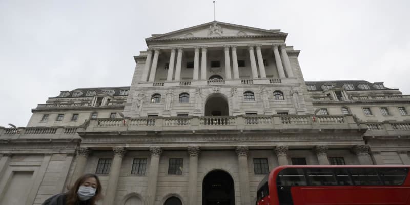 英中銀、マイナス金利検討へ　来月以降、当局と導入協議