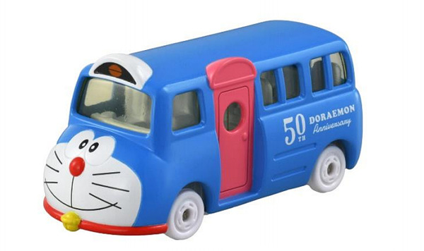 ドラえもんもトミカも50周年、オリジナルデザインのラッピングバス発売へ