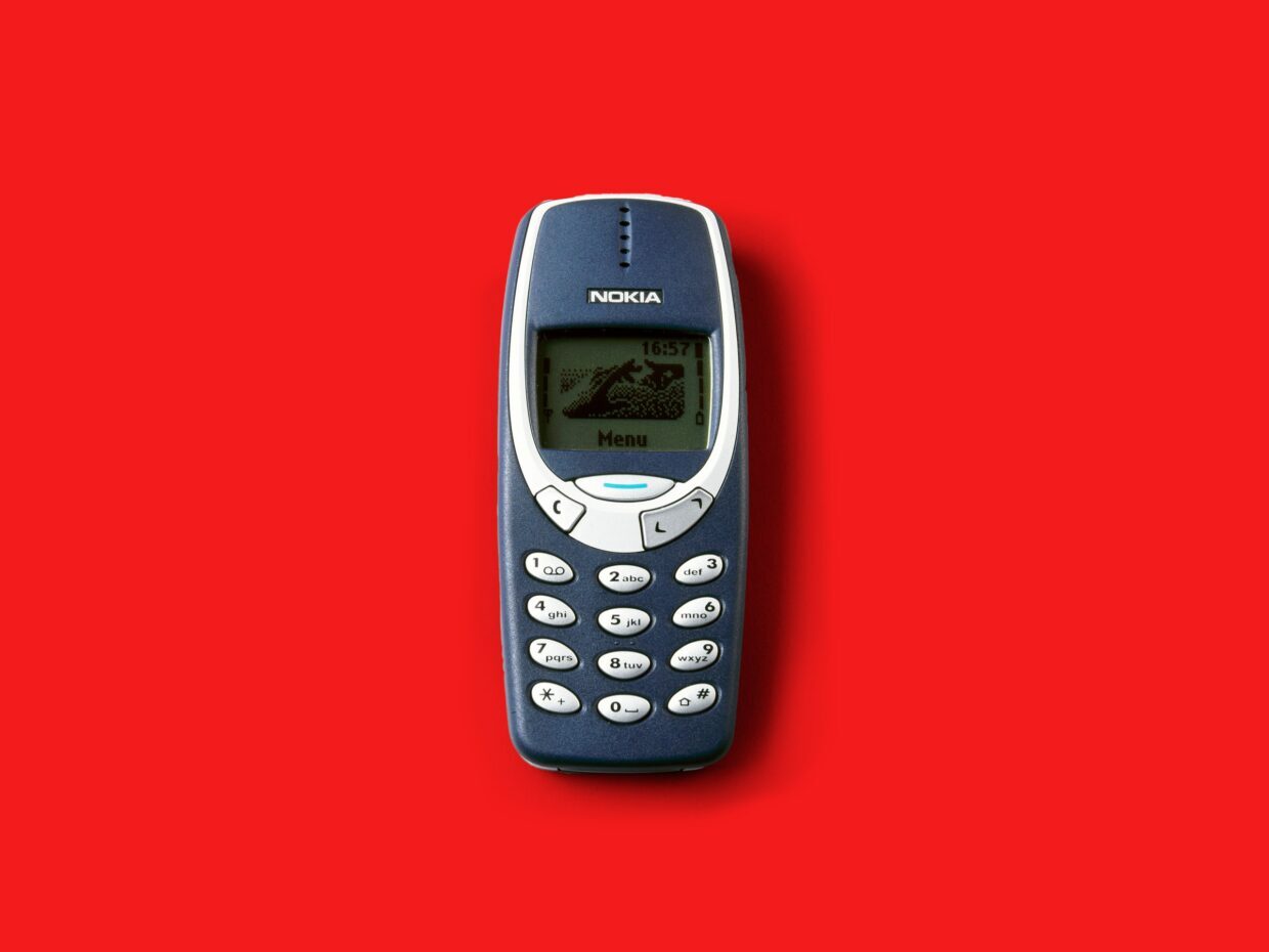 ノキアが生んだ伝説の携帯電話「Nokia 3310」が20周年、その愛すべきミニマリズムが教えてくれること