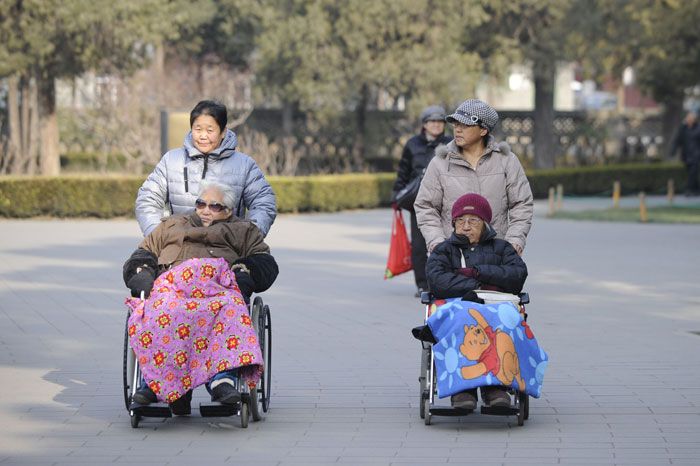 定年退職年齢の延長、中国は日本の後塵を拝すか【洞察☆中国】：時事ドットコム