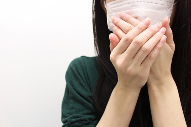 マスク着用で“肌トラブル”が多発中…原因を皮膚科医が解説 - 女性自身