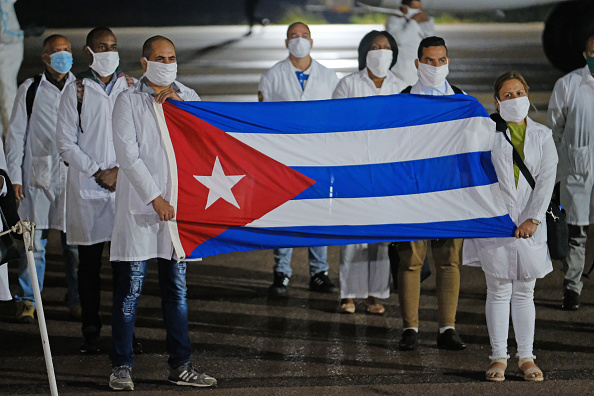 コロナ危機で注目されるキューバの医療外交。その陰で犠牲になるキューバの医師たち