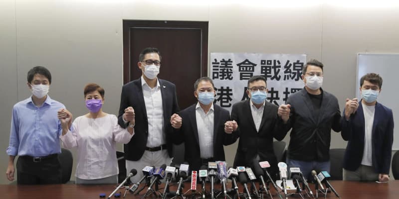 香港民主派議員に辞職論　選挙延期は「民意を代表せず」