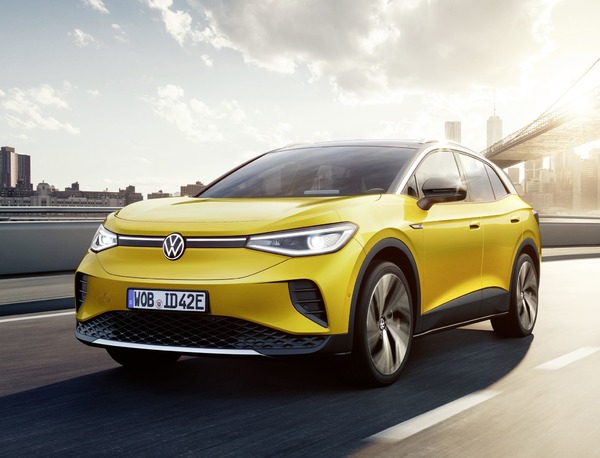 VWの新型EV『ID.4』、先行予約受注を欧州で開始4万9950ユーロから