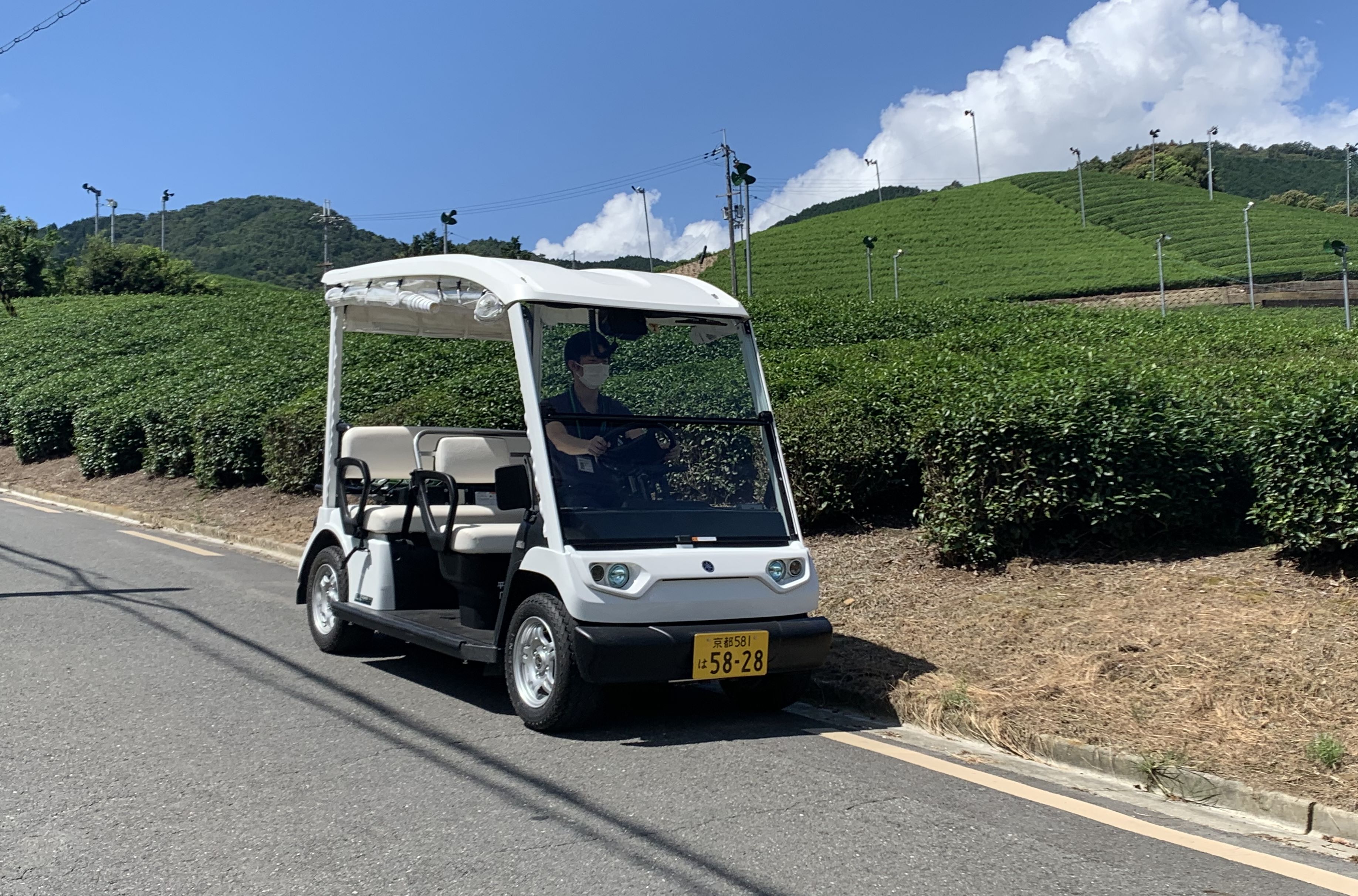 かわいい電気自動車でお茶の里観光を　京都・和束町が観光客向け実証実験