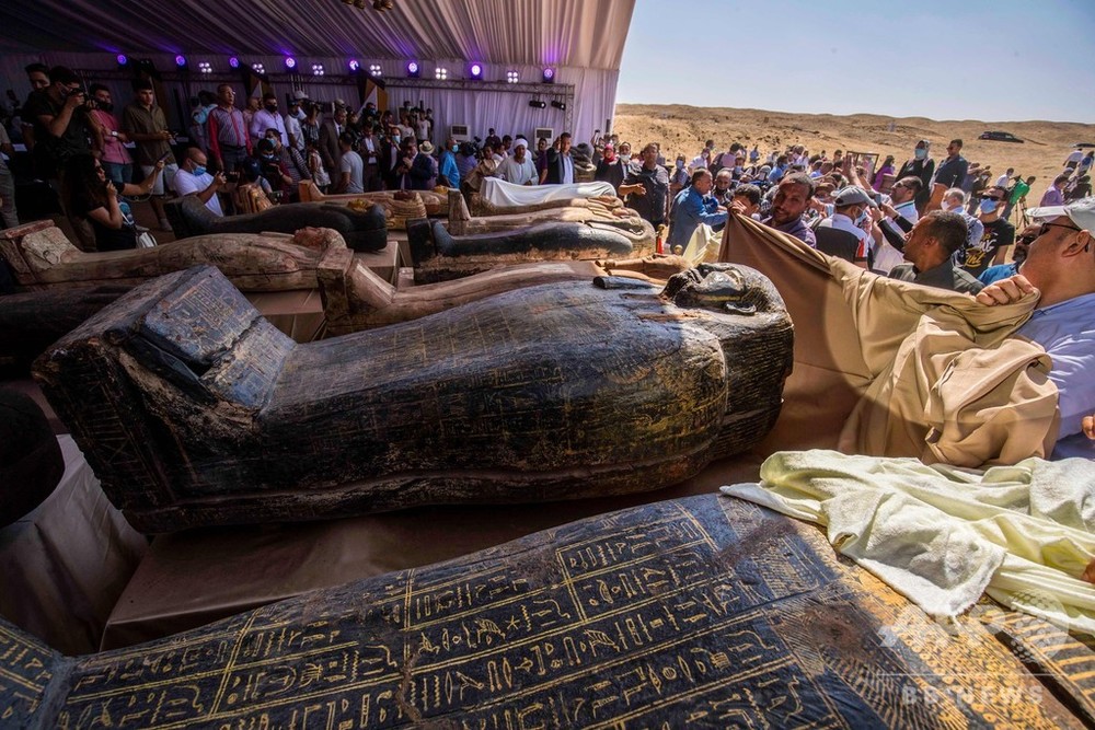 2500年以上前の木棺59基発見、エジプトのサッカラ遺跡