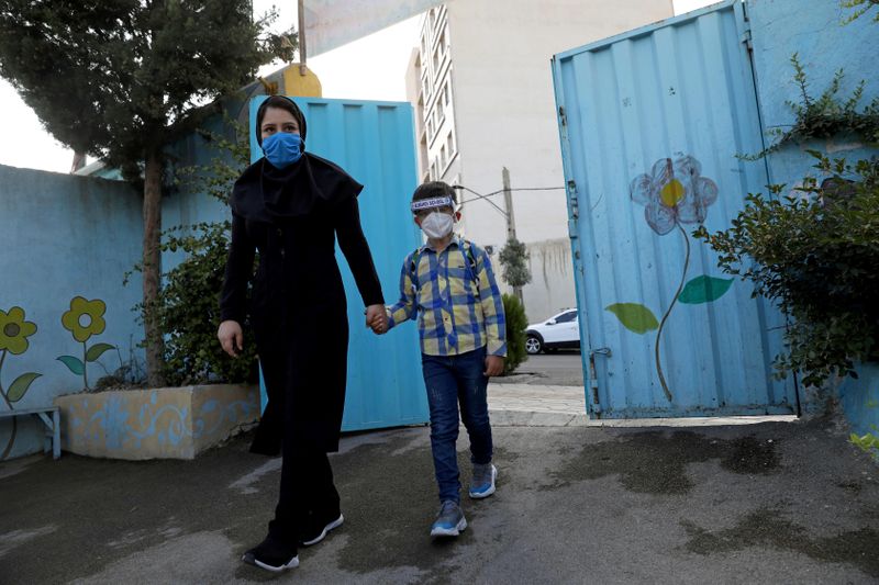 イラン、新型コロナ感染・死者数が記録的水準