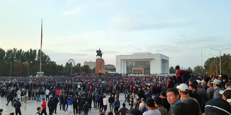 キルギス、野党が政権奪取の動き　新首相候補を擁立